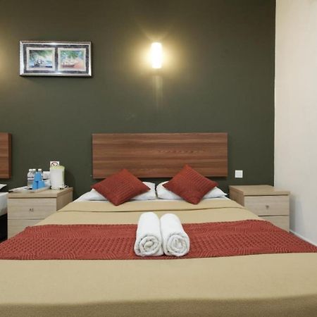 Coop Hotel Putrajaya & Cyberjaya Kampung Dengkil Kültér fotó