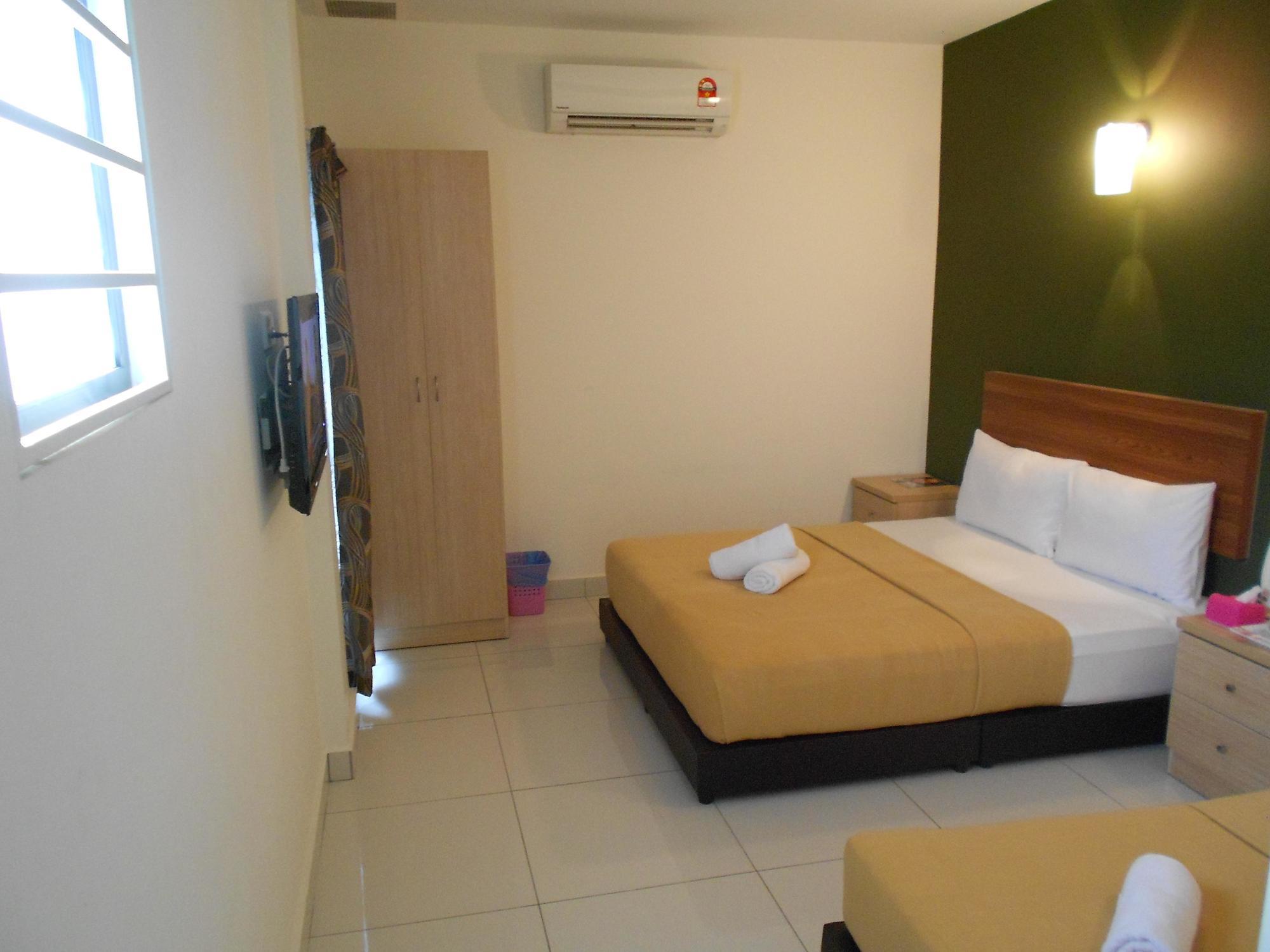 Coop Hotel Putrajaya & Cyberjaya Kampung Dengkil Kültér fotó