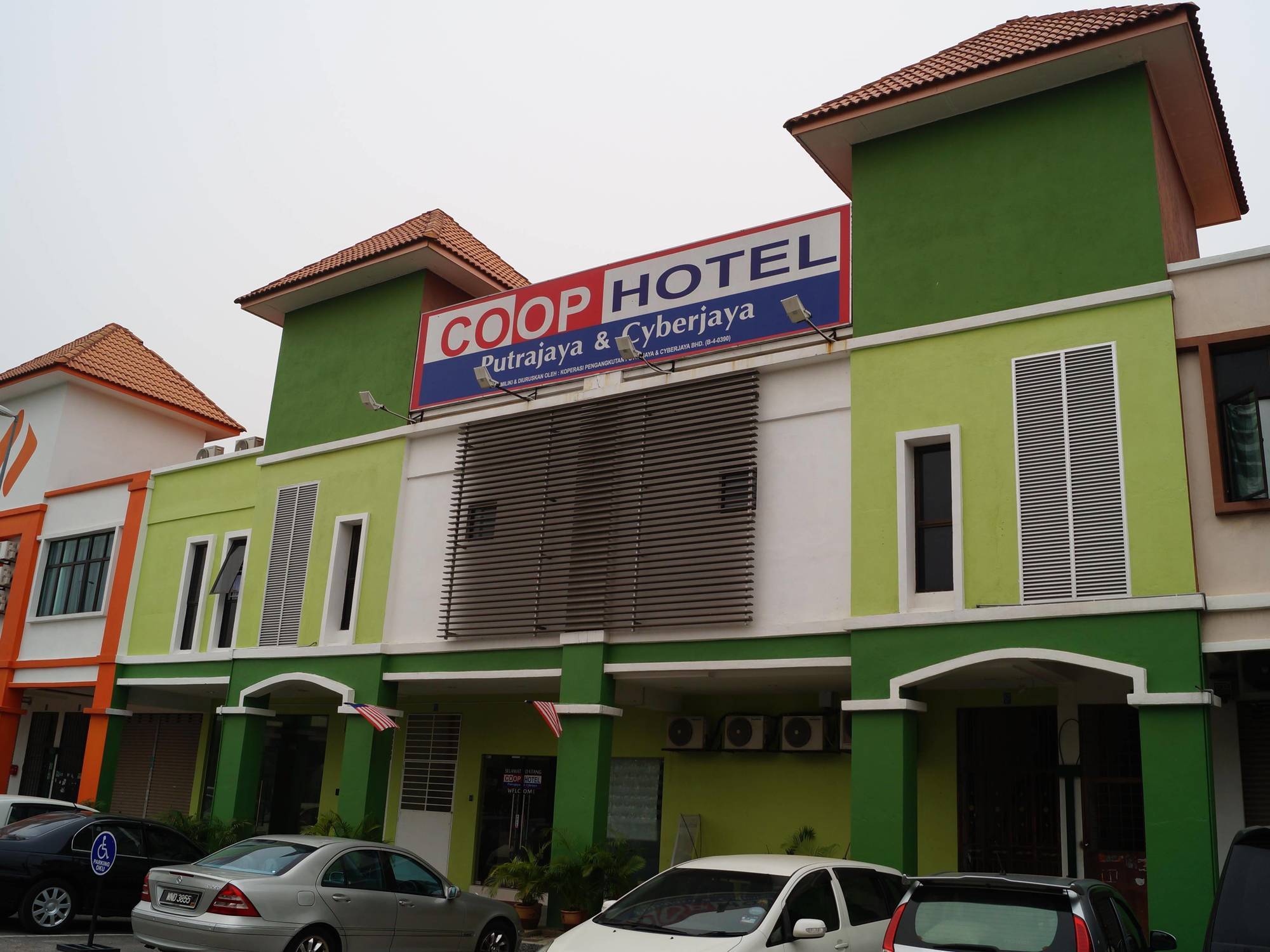 Coop Hotel Putrajaya & Cyberjaya Kampung Dengkil Kültér fotó